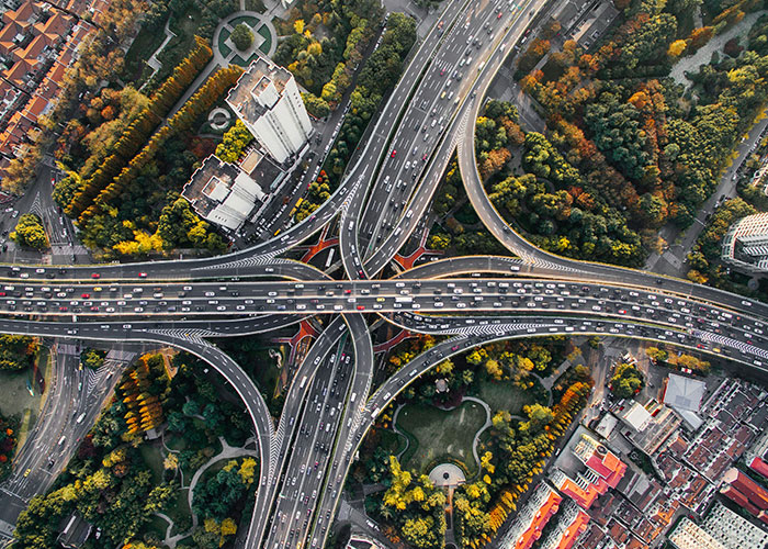 "¿Qué es algo que la gente romantiza pero en realidad es horrible?": 25 respuestas