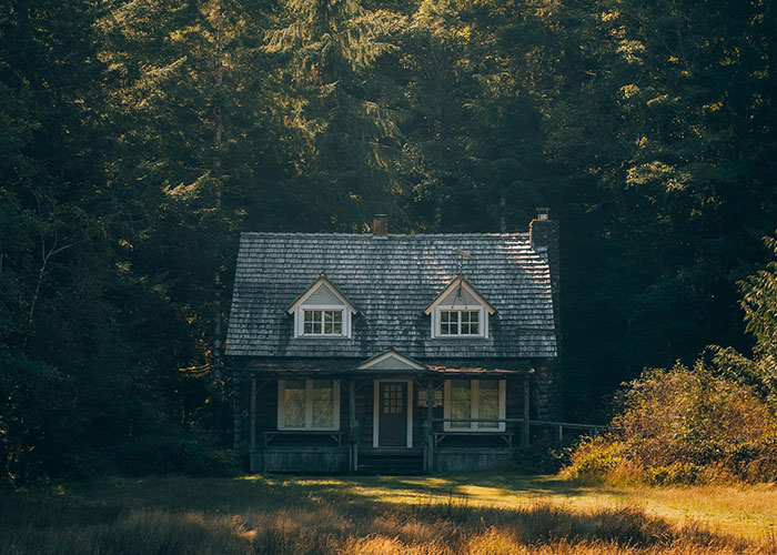 "¿Qué es algo que la gente romantiza pero en realidad es horrible?": 25 respuestas