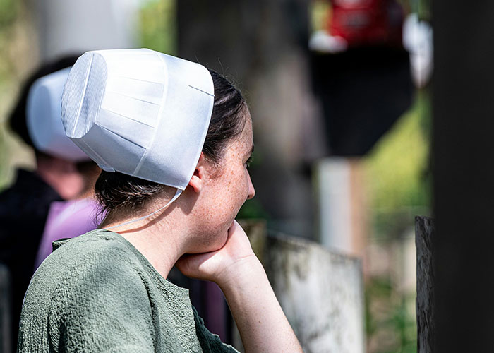 “What’s Something People Romanticize But It’s Actually Horrible?”: 50 People Don’t Hold Back