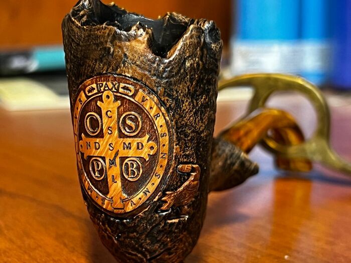 These Handcrafted Saint-Inspired Pipes Are Carved And Painted To Perfection (30 Pics)