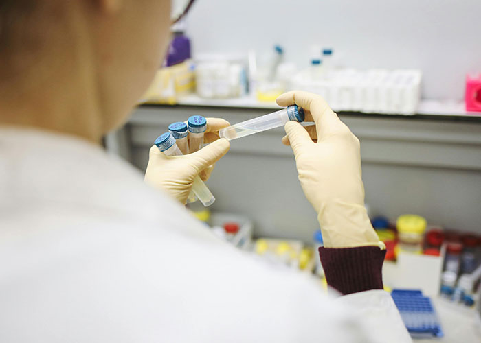 Arrogant Scientist Dismisses Lab Technician&rsquo;s Warnings, Makes A Fool Of Himself