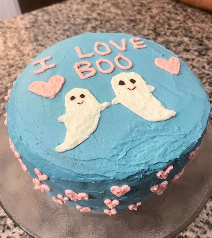My First Attempt At A Decorated Halloween Cake