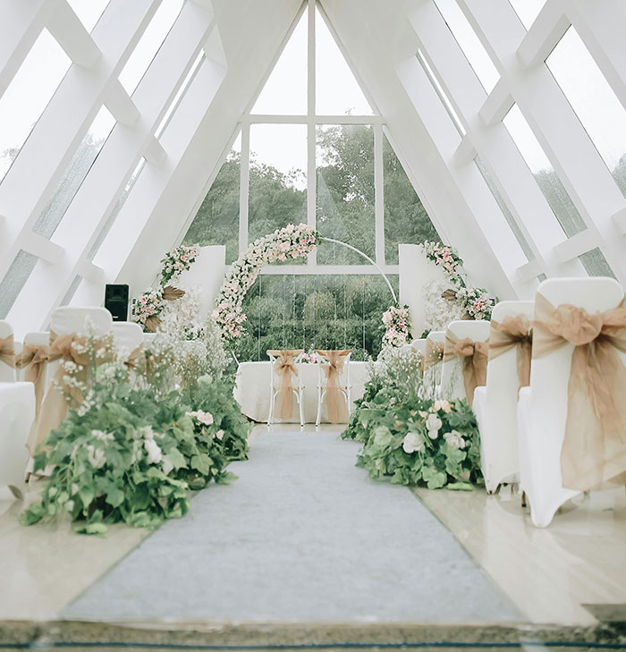 Woman Thinks Of Calling Off Her Wedding Due In A Week Because Of Future Stepdaughter Woman Thinks Of Calling Off Her Wedding Due In A Week Because Of Future Stepdaughter