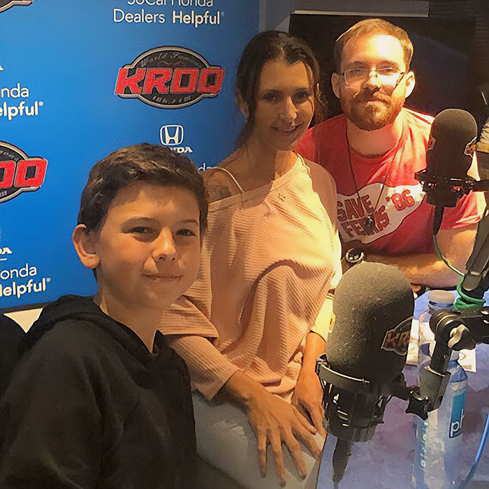 Exclusive: Linkin Park Singer Chester Bennington's Son Makes Bombshell Claims About Dad's Passing Exclusive: Linkin Park Singer Chester Bennington's Son Makes Bombshell Claims About Dad's Passing