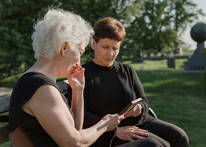 “It's Been 4 Years And I Still Cry”: 40 Life Events You’ll Never Fully Grasp Until They’re Yours