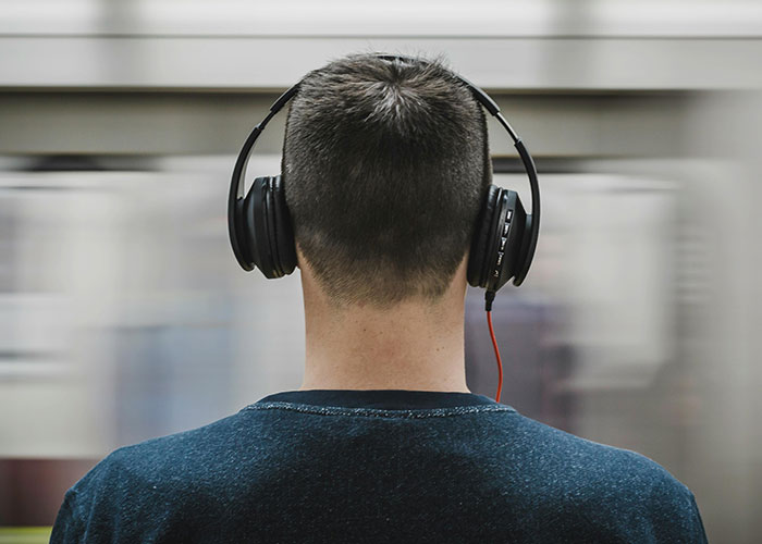 30 Men Come Vent To This Thread About Things That Bother Them But They Don’t Talk About