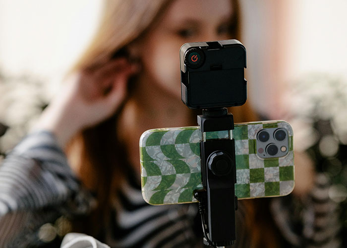 30 Men Come Vent To This Thread About Things That Bother Them But They Don’t Talk About