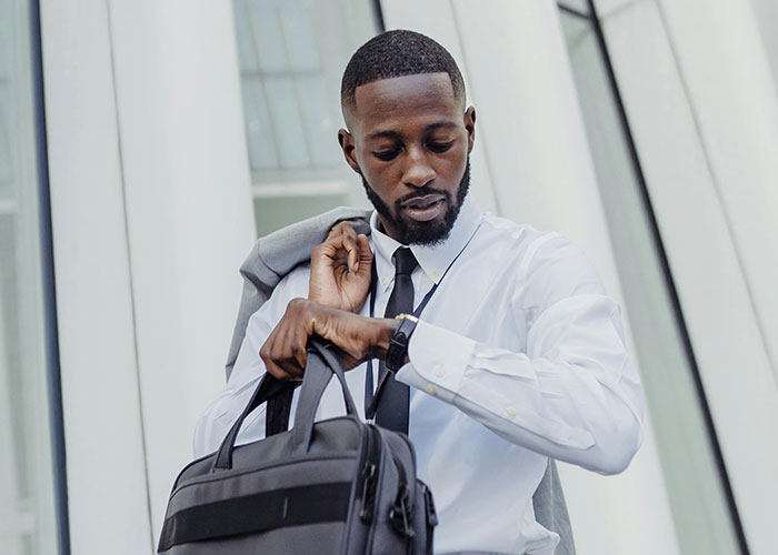 30 Men Come Vent To This Thread About Things That Bother Them But They Don’t Talk About