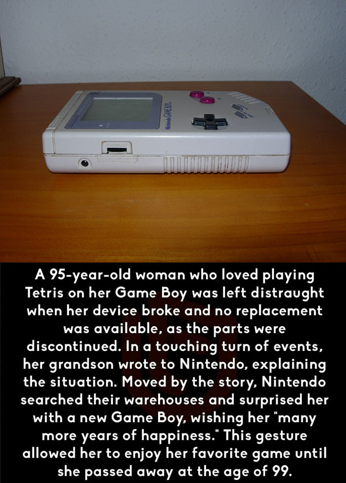 A Nintendo Game Boy on a wooden surface, related to an unbelievable story about a 95-year-old woman's gaming joy.