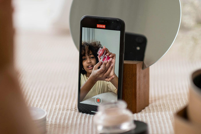 35 Strange, Dangerous And Simply Silly Trends That Had No Reason To Be Created