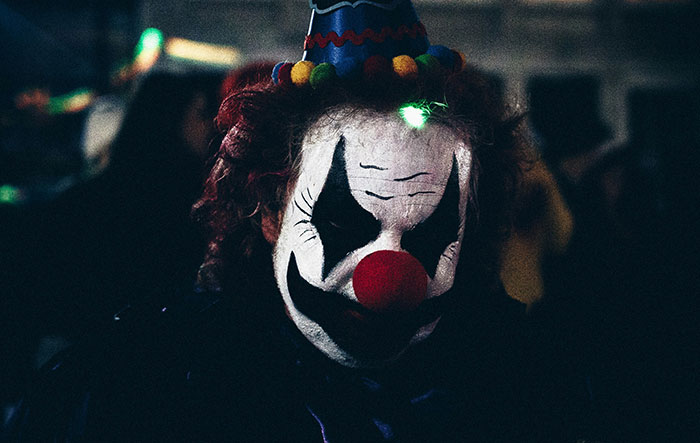 35 Strange, Dangerous And Simply Silly Trends That Had No Reason To Be Created