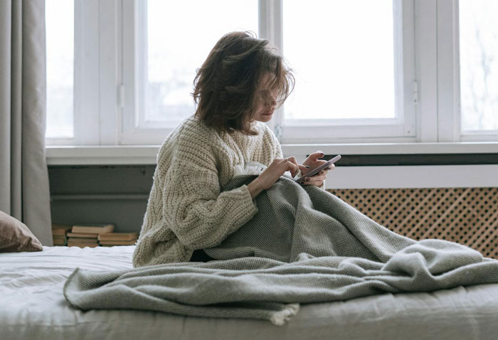 &ldquo;Please Help&rdquo;: Late-Night Message From Coworker Reveals Woman&rsquo;s Suspicions Of BF Were True