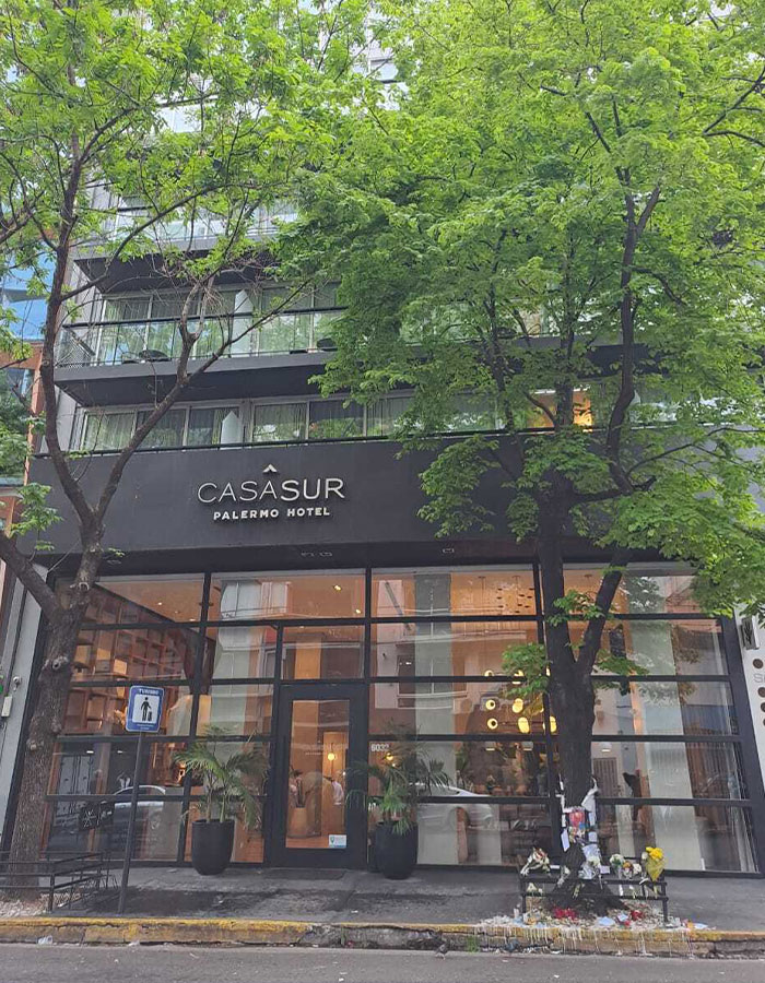 “It Was So Unexpected”: Fans Mourn Liam Payne’s Loss At Hotel Where He Spent His Final Hours “It Was So Unexpected”: Fans Mourn Liam Payne’s Loss At Hotel Where He Spent His Final Hours