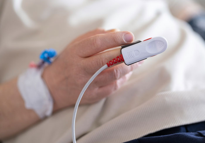 Wife Gives Hubby Thoughtful Present After Accident, He Doesn&rsquo;t Like It And Asks For Cash Instead