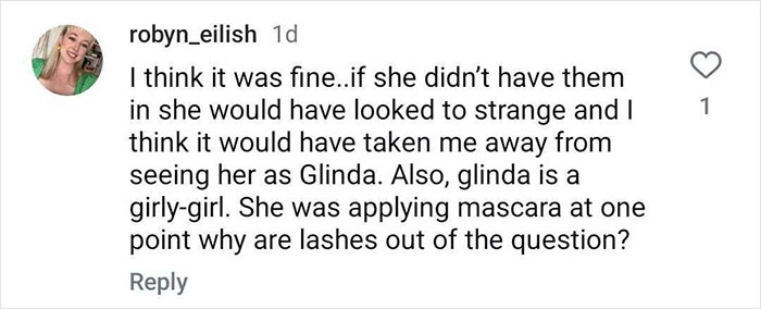 &lsquo;Wicked&rsquo; Fans Rip Ariana Grande&rsquo;s &ldquo;Distracting&rdquo; Makeup Malfunction: &ldquo;They Were So Bad&rdquo;