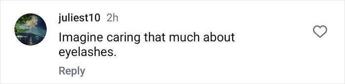 &lsquo;Wicked&rsquo; Fans Rip Ariana Grande&rsquo;s &ldquo;Distracting&rdquo; Makeup Malfunction: &ldquo;They Were So Bad&rdquo;