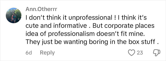 Woman&rsquo;s Boss Doesn&rsquo;t Think Her &ldquo;Quirky&rdquo; OOO Emails Are Appropriate, People Tend To Agree