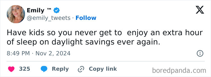 Funny parenting tweet about losing sleep during daylight savings time.