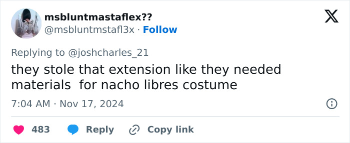 "Her Stylist Must Hate Her": Fan Pulls Hair Extension From Katy Perry’s Head In Wild Video "Her Stylist Must Hate Her": Fan Pulls Hair Extension From Katy Perry’s Head In Wild Video