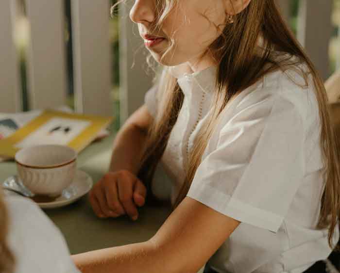 “She Thought Our Home Life Was Insane”: 30 People Share Their Weirdest Childhood Home Rules