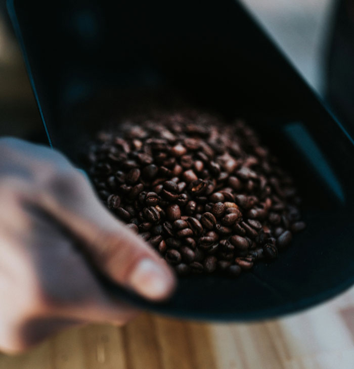 Estas 38 personas nos contaron qué ideas para ahorrar dinero valen la pena y cuáles son una pérdida de tiempo