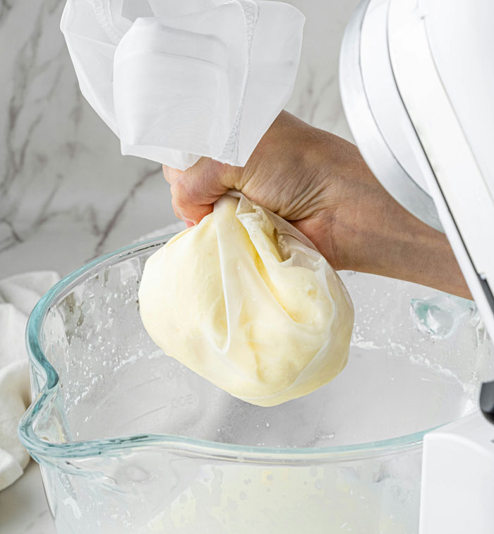 Estas 38 personas nos contaron qué ideas para ahorrar dinero valen la pena y cuáles son una pérdida de tiempo