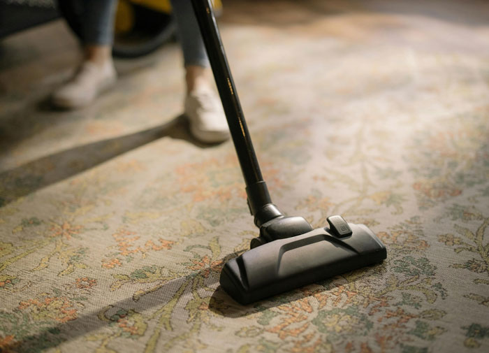 “She Thought Our Home Life Was Insane”: 30 People Share Their Weirdest Childhood Home Rules