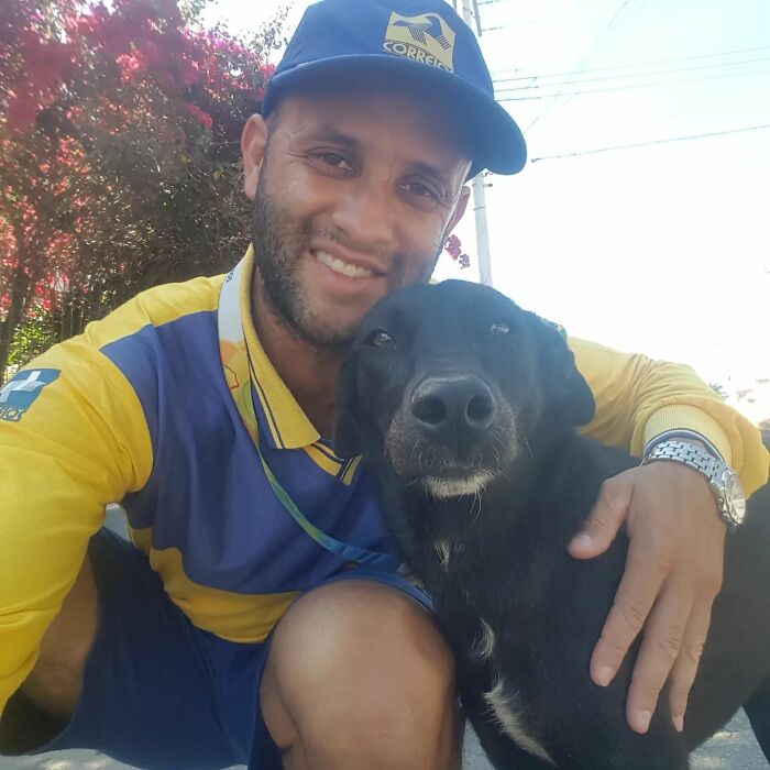 Mailman Takes Selfies With Every Animal That He Befriends While On His Job, And Here Are The Newest 44 Photos