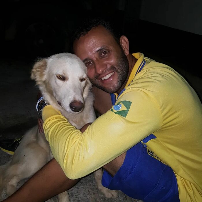 Mailman Takes Selfies With Every Animal That He Befriends While On His Job, And Here Are The Newest 44 Photos