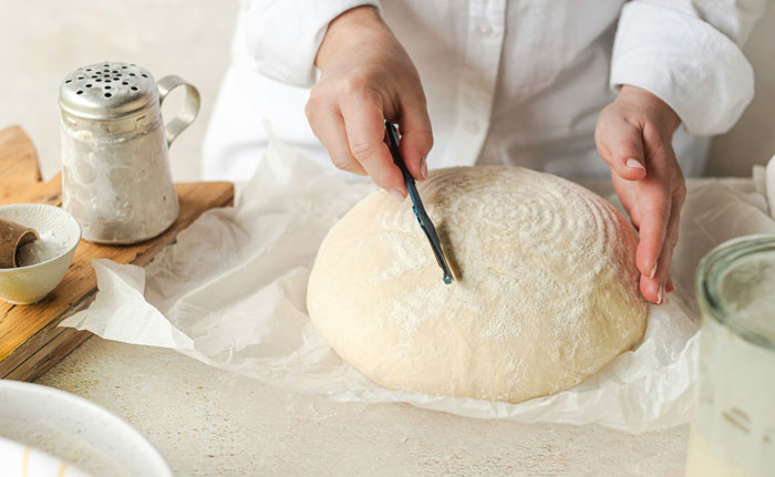 Estas 38 personas nos contaron qué ideas para ahorrar dinero valen la pena y cuáles son una pérdida de tiempo