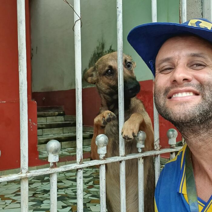 Mailman Takes Selfies With Every Animal That He Befriends While On His Job, And Here Are The Newest 44 Photos