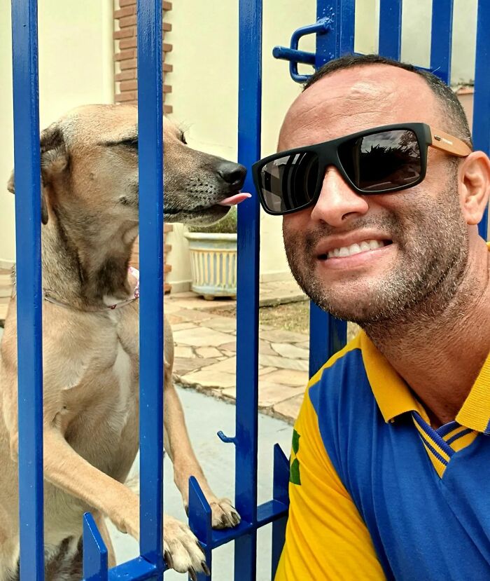 Mailman Takes Selfies With Every Animal That He Befriends While On His Job, And Here Are The Newest 44 Photos