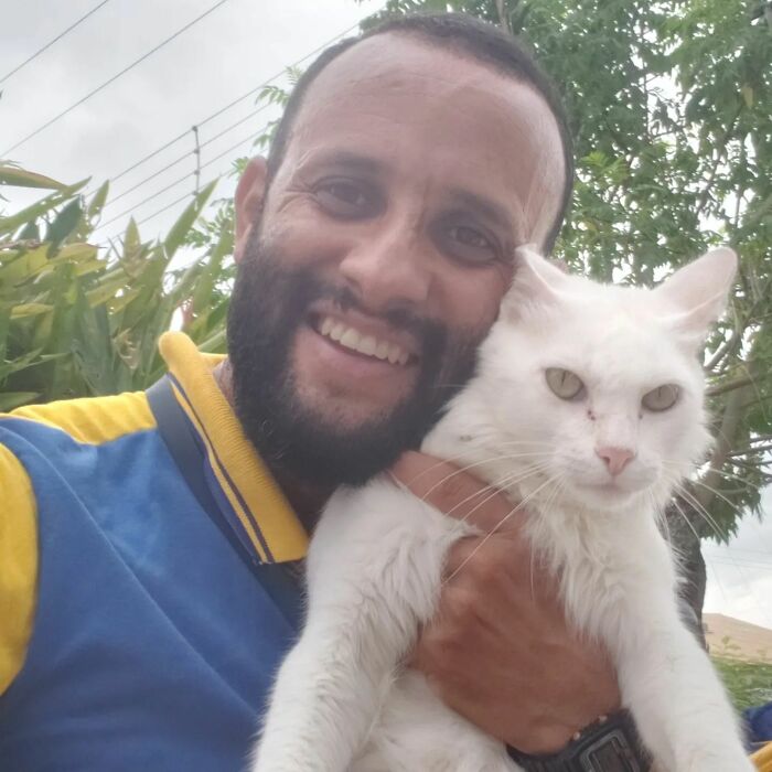 Mailman Takes Selfies With Every Animal That He Befriends While On His Job, And Here Are The Newest 44 Photos