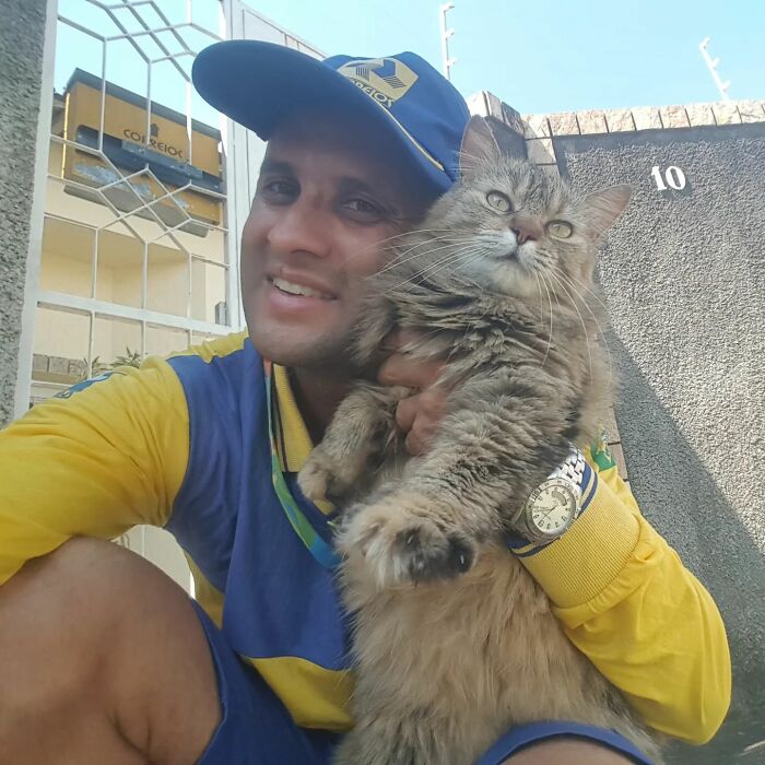 Mailman Takes Selfies With Every Animal That He Befriends While On His Job, And Here Are The Newest 44 Photos