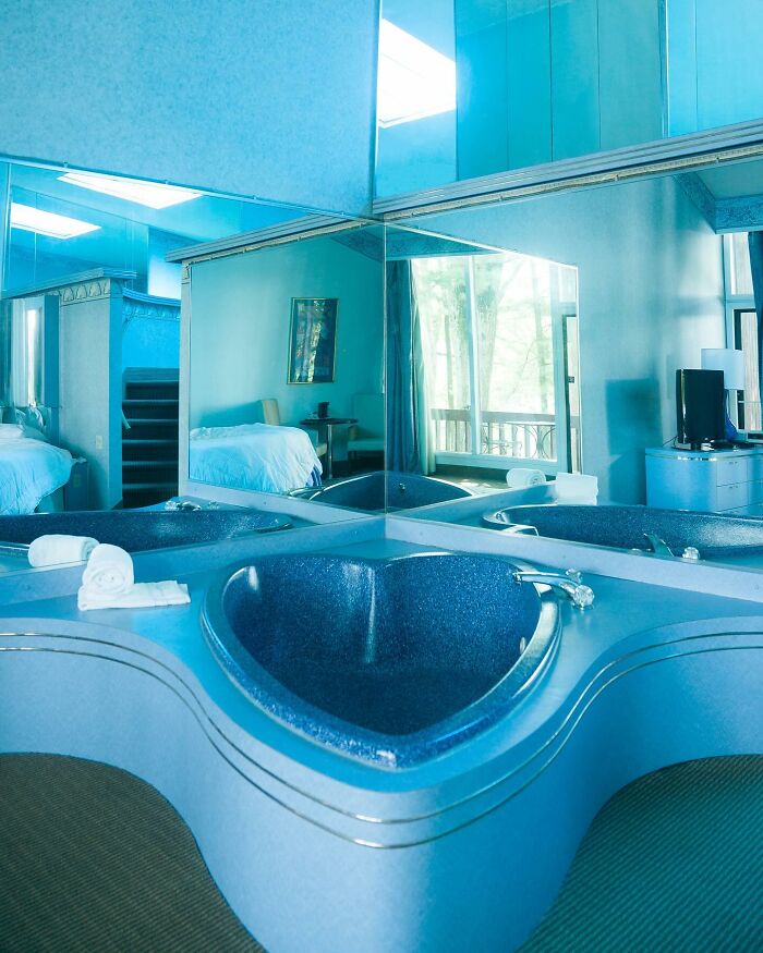 Pocono Palace Resort In Pennsylvania