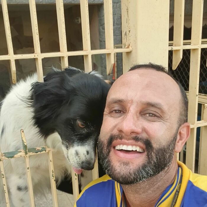 Mailman Takes Selfies With Every Animal That He Befriends While On His Job, And Here Are The Newest 44 Photos