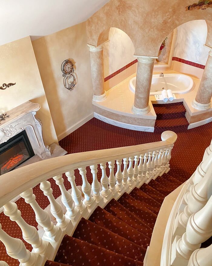 Chateau Avalon In Kansas City