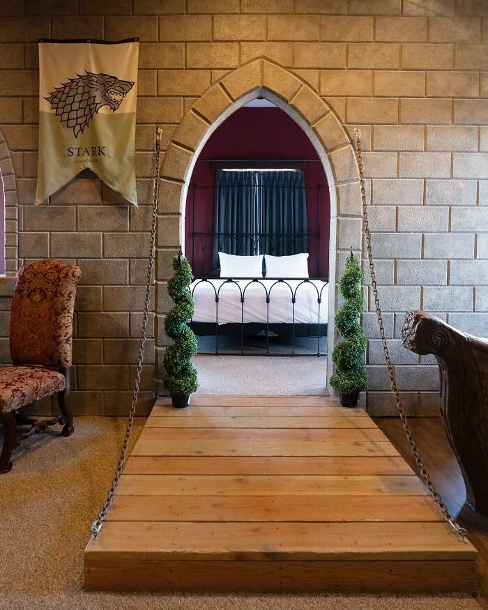 Chateau Avalon, Kansas City