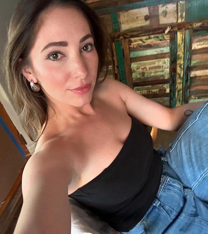 &ldquo;I Am An Extreme Slob&rdquo;: Bride Shares &ldquo;Psycho&rdquo; Hack To Save Her Wedding Dress From Getting Ruined