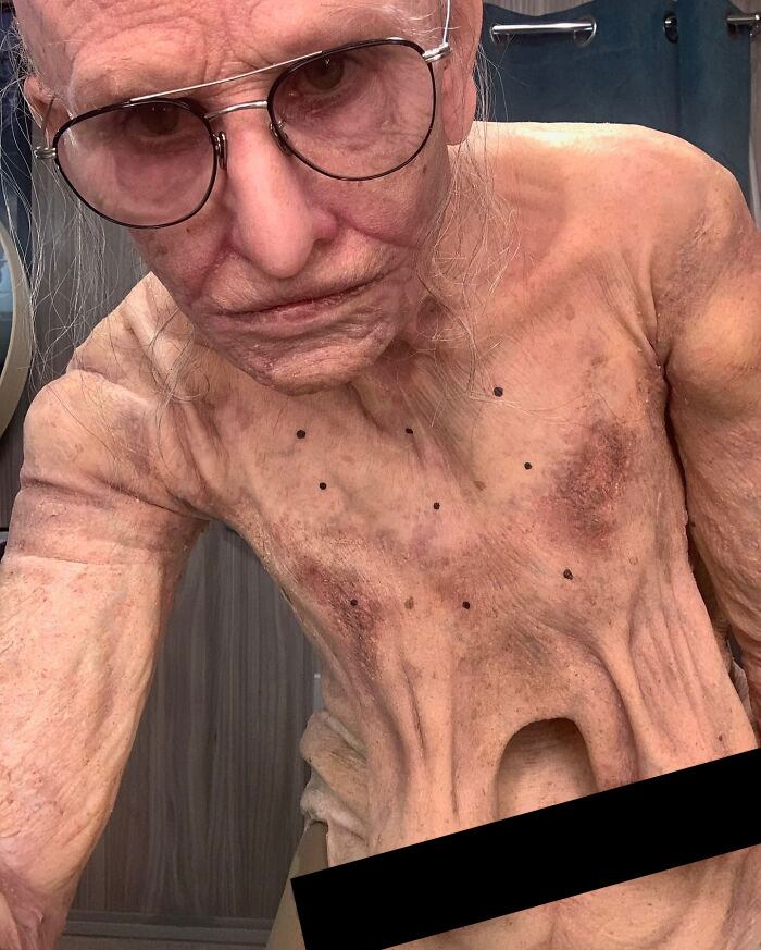 Demi Moore Transformed Beyond Recognition In Eerie Behind-The-Scenes Shots From "The Substance" Demi Moore Transformed Beyond Recognition In Eerie Behind-The-Scenes Shots From "The Substance"