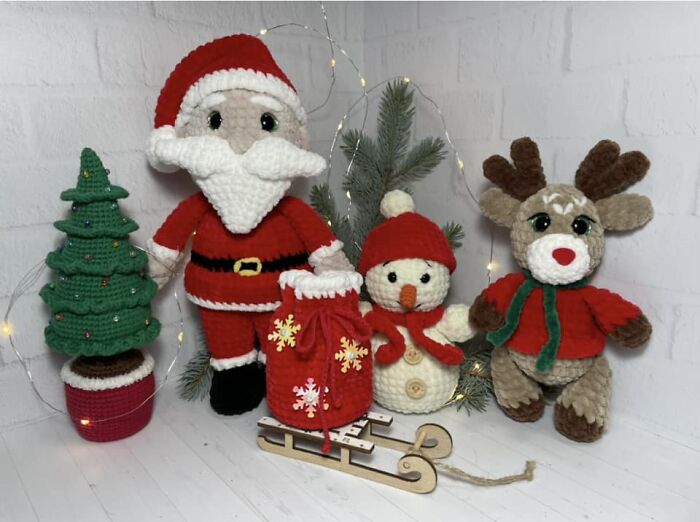 Jolly Old Saint Crochet – Santa’s Ready To Spread Some Holiday Cheer!