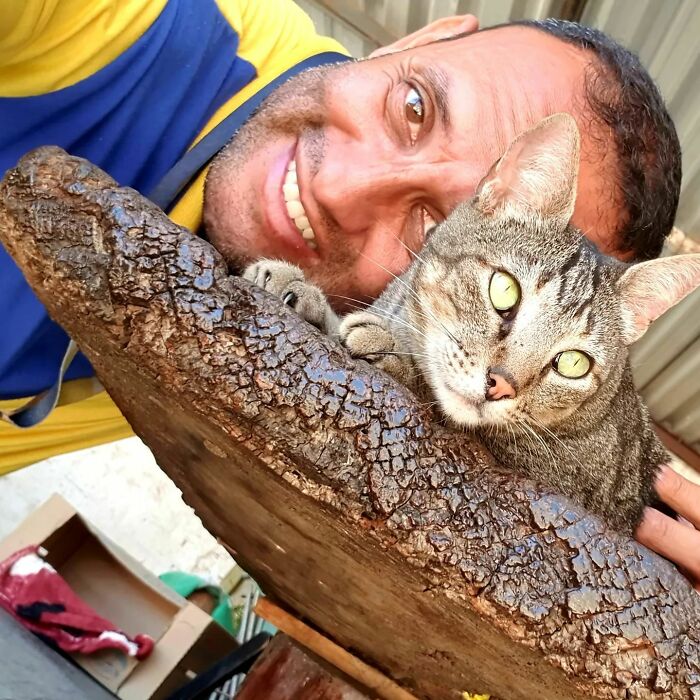 Mailman Takes Selfies With Every Animal That He Befriends While On His Job, And Here Are The Newest 44 Photos