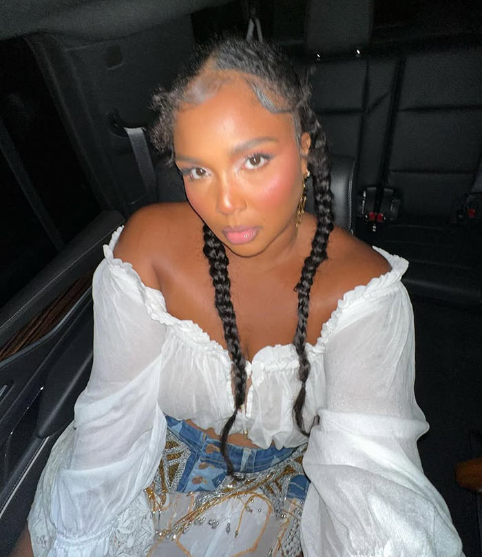 Video Of &ldquo;Mama Lizzo And Baby Lizzo&rdquo; Leaves Fans Stunned Over Singer&rsquo;s Incredible Weight Loss