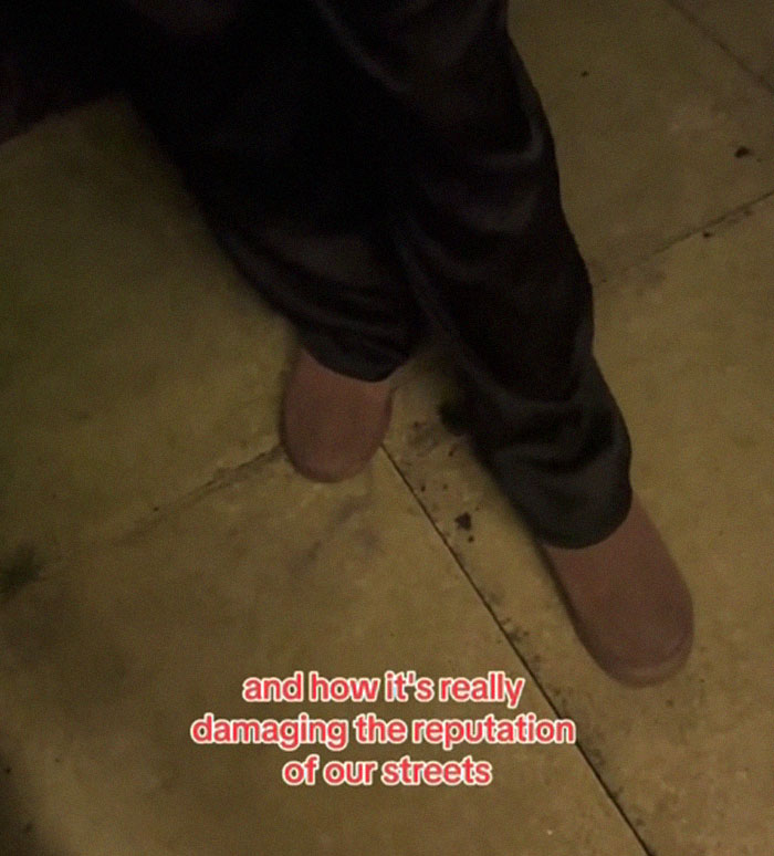 Karen Comes To Woman’s Home To Judge Her Car As It’s Not As Nice As The Rest In The Neighborhood Karen Comes To Woman’s Home To Judge Her Car As It’s Not As Nice As The Rest In The Neighborhood