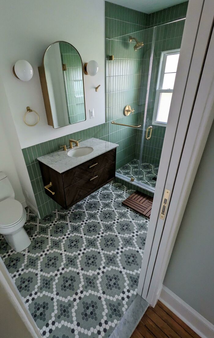 Update - 1920s Foursquare Bathroom