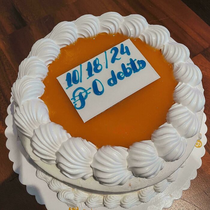 [oc] Today, I Bought Myself A Cake To Celebrate Finally Having 0 Debts. :)