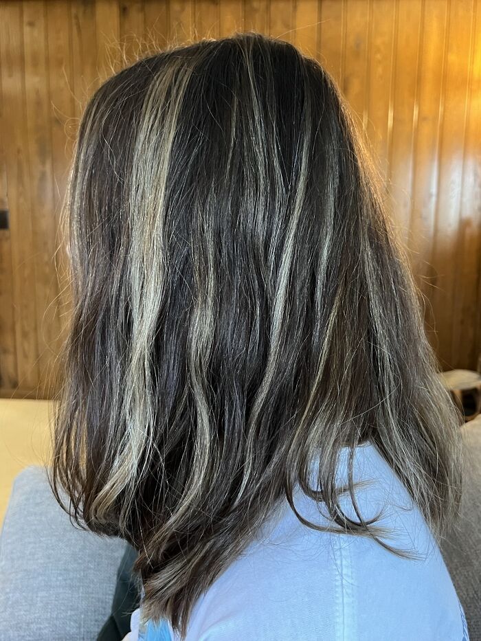 I Asked For Subtle Balayage. Hair Stylist Won’t Text Me Back After Asking Her To Fix It