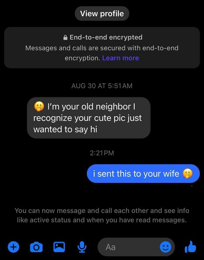 Awkward text message exchange between neighbors goes viral.