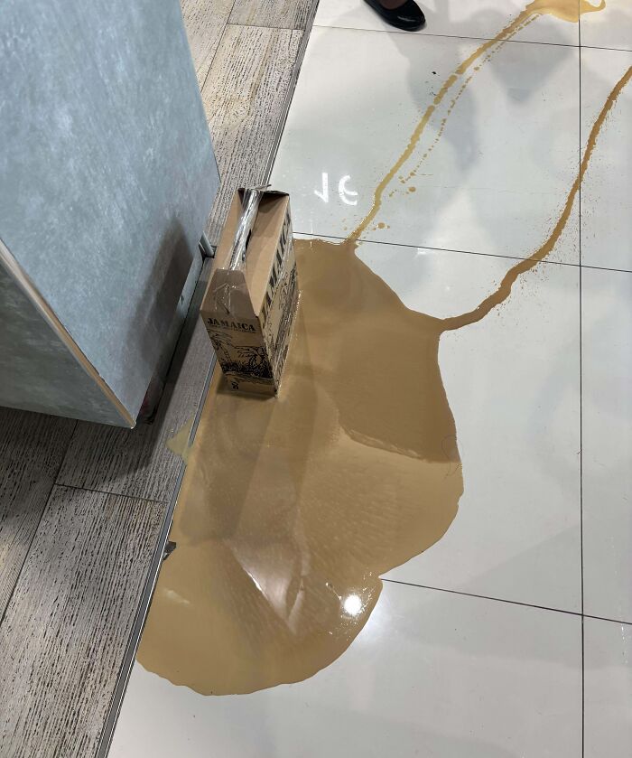 I Broke Two Bottles Of Sangster’s Rum Cream While Boarding The Plane