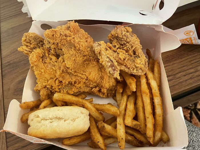 “A Felon Running For President”: 30 Things People Never Expected Would Be The New Normal